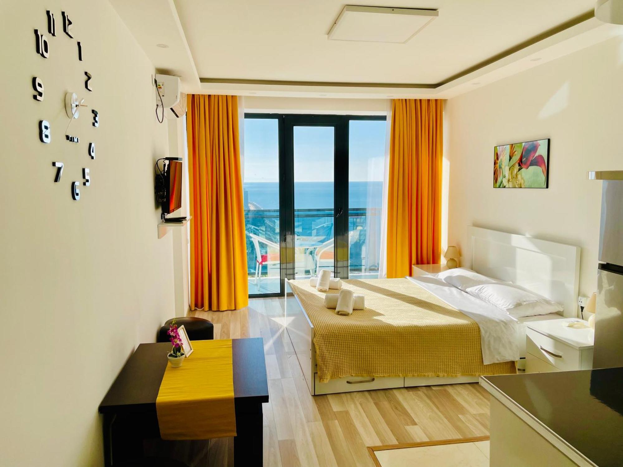 Sea View Apartments Orbi Beach Tower Batoemi Buitenkant foto