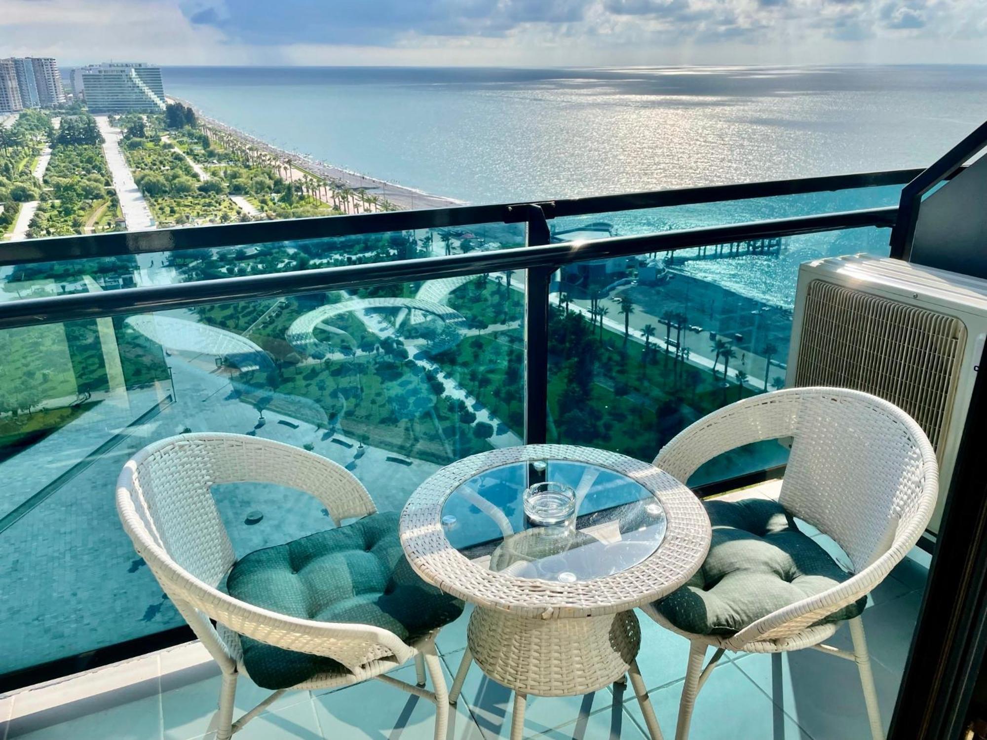 Sea View Apartments Orbi Beach Tower Batoemi Buitenkant foto