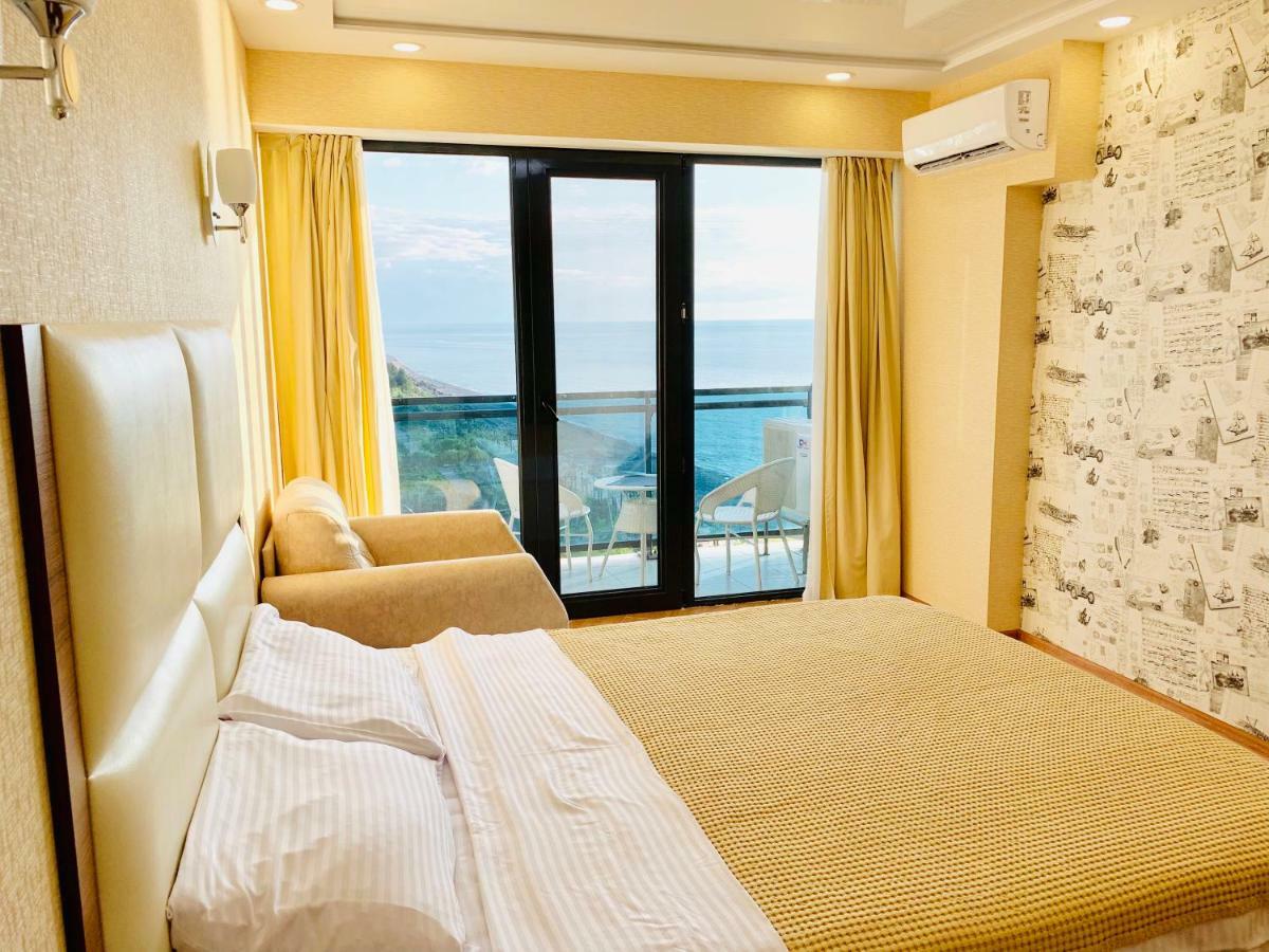 Sea View Apartments Orbi Beach Tower Batoemi Buitenkant foto